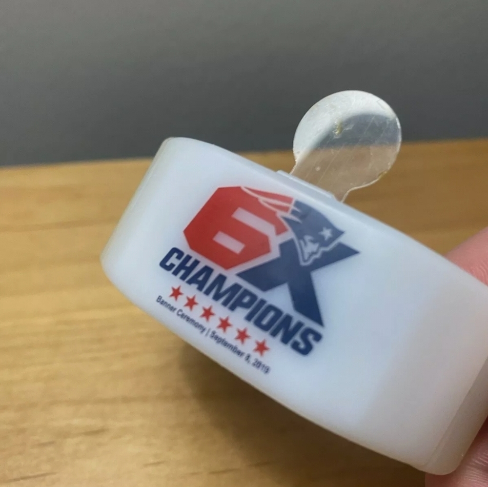 New England Patriots 6X Champions Light Up Bracelet MINT